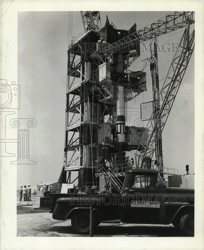 Press photo cherry picker - press,